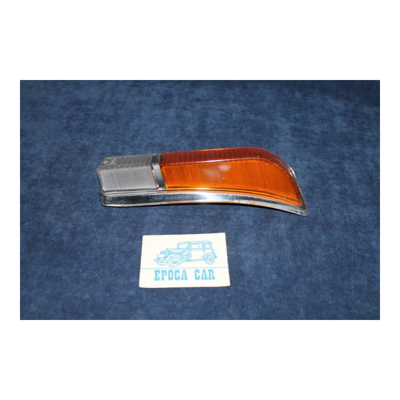 GT 2°S.   PLASTICA BICOLORE PER FANALINO ANT.SX   CARELLO
