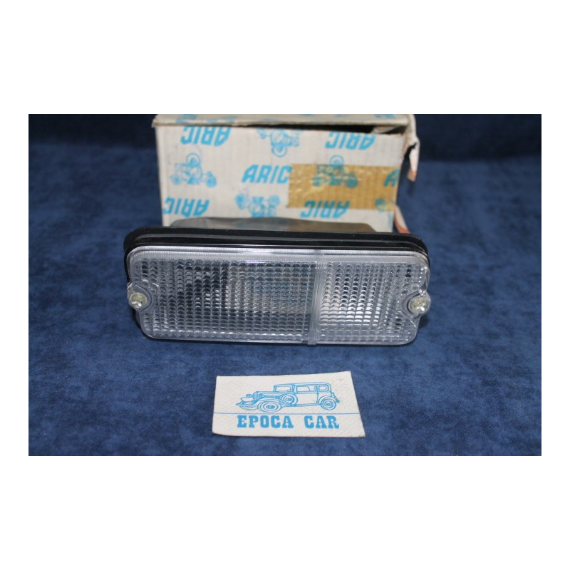 127-127 SPECIAL  FRONT RIGHT LIGHT   ARIC