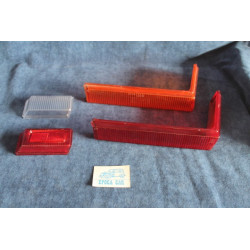 130 COUPE'  SET COMPLETO PLASTICHE (4 PZ)PER FANALINI POST. DX STARS