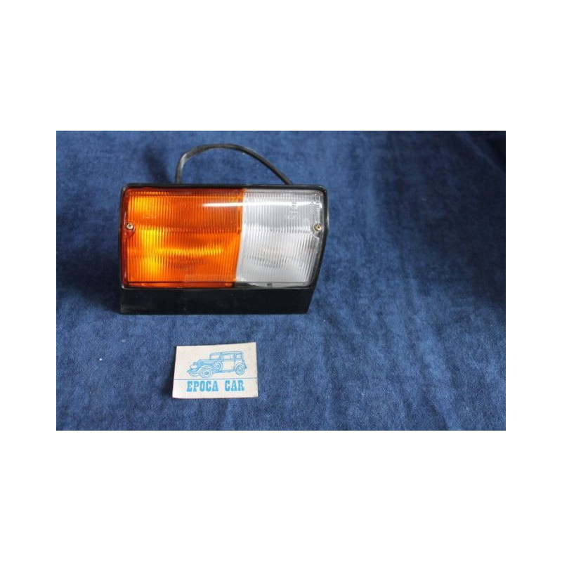 130 SEDAN  BICOLORED FRONT RIGHT LIGHT   ALTISSIMO