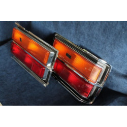130 SEDAN  PAIR REAR LIGHTS IN GOOD CONDITION   STARS