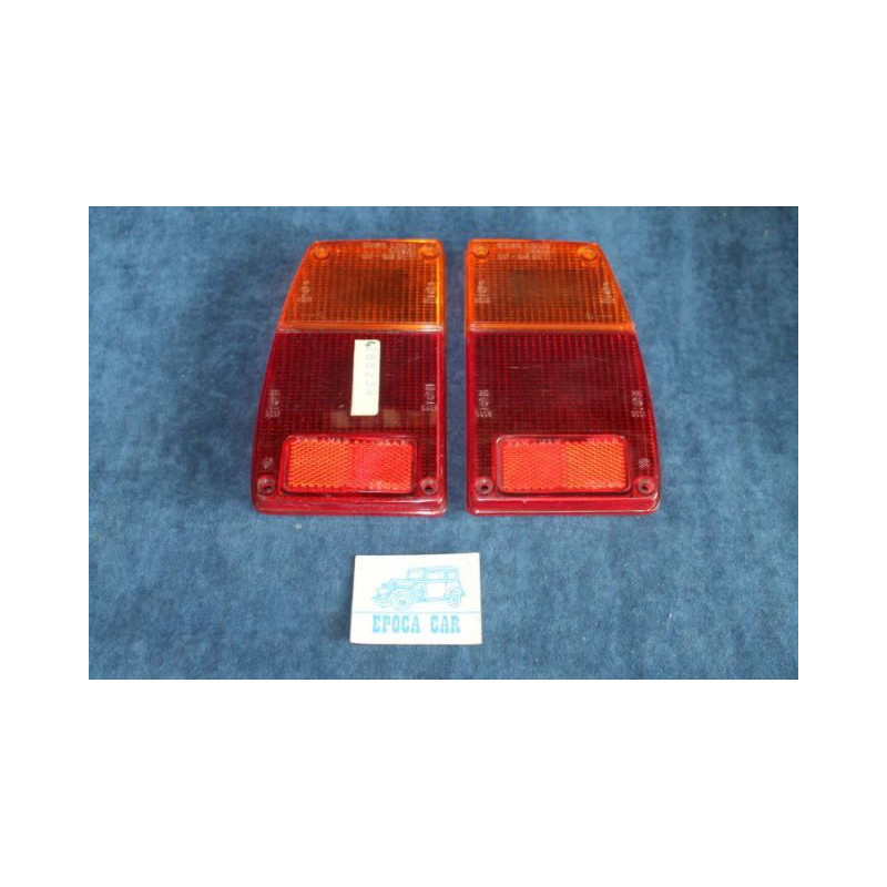128 COUPE' S-SL  COPPIA PLASTICHE BICOLORI PER FANALINI POST. (VITE PICCOLA)   STARS