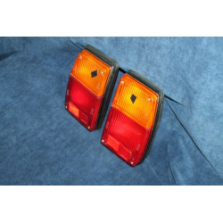 128 COUPE' S  PAIR REAR LIGHTS (PLASTIC SCREW) BLACK EDGE   STARS