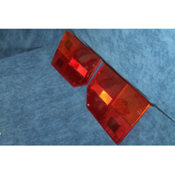 128 U.T.  COPPIA PLASTICHE PER FANALINI POST.   SIEM
