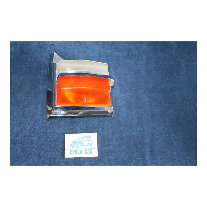 2300  FANALINO ANT. DX BICOLORE (MERCATO ESTERO)   ALTISSIMO