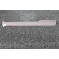 127 UNDER DOOR SILL LH