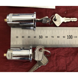 LOCK WITH KEY EXTERNAL DOOR