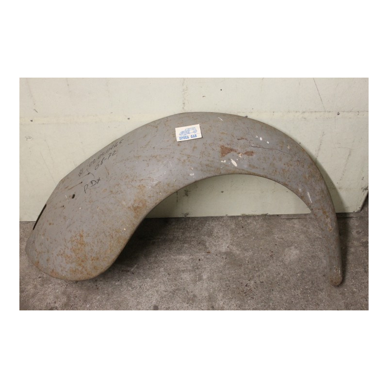 MAGGIOLINO 68/72' REAR FENDER RH NOS 3 