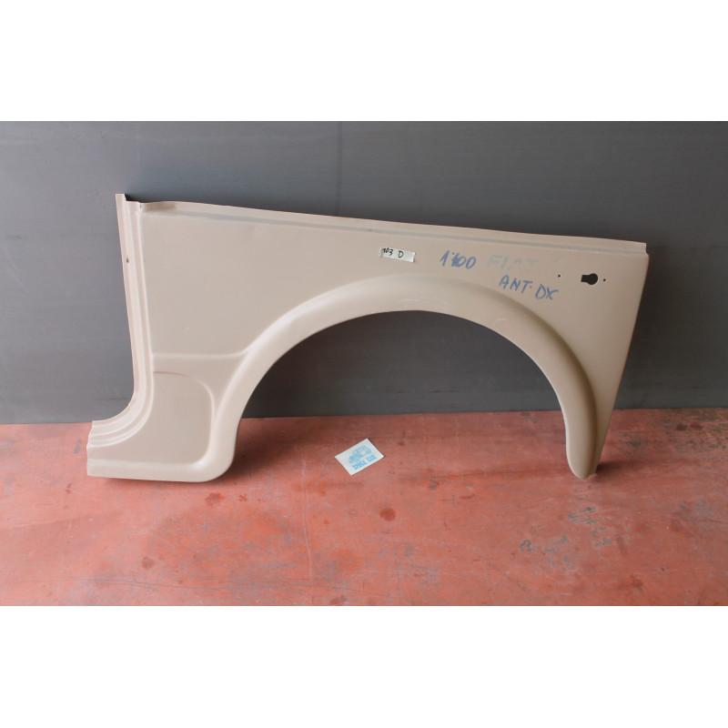 1100/103 D (?) FRONT FENDER RIGHT 