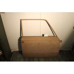 124    RIGHT FRONT DOOR (4216482)