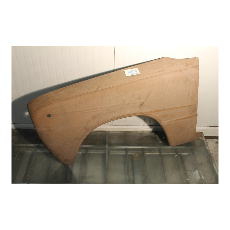124  FRONT LEFT FENDER  4250424