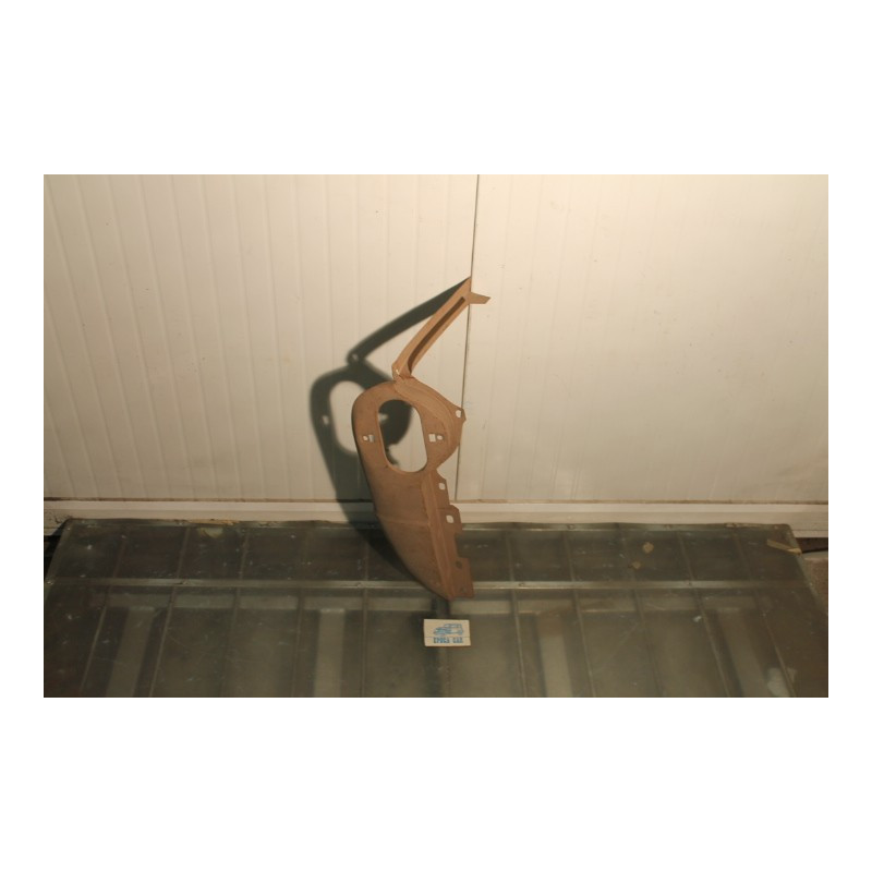 850   SUPPORTO FANALE POSTERIORE SX