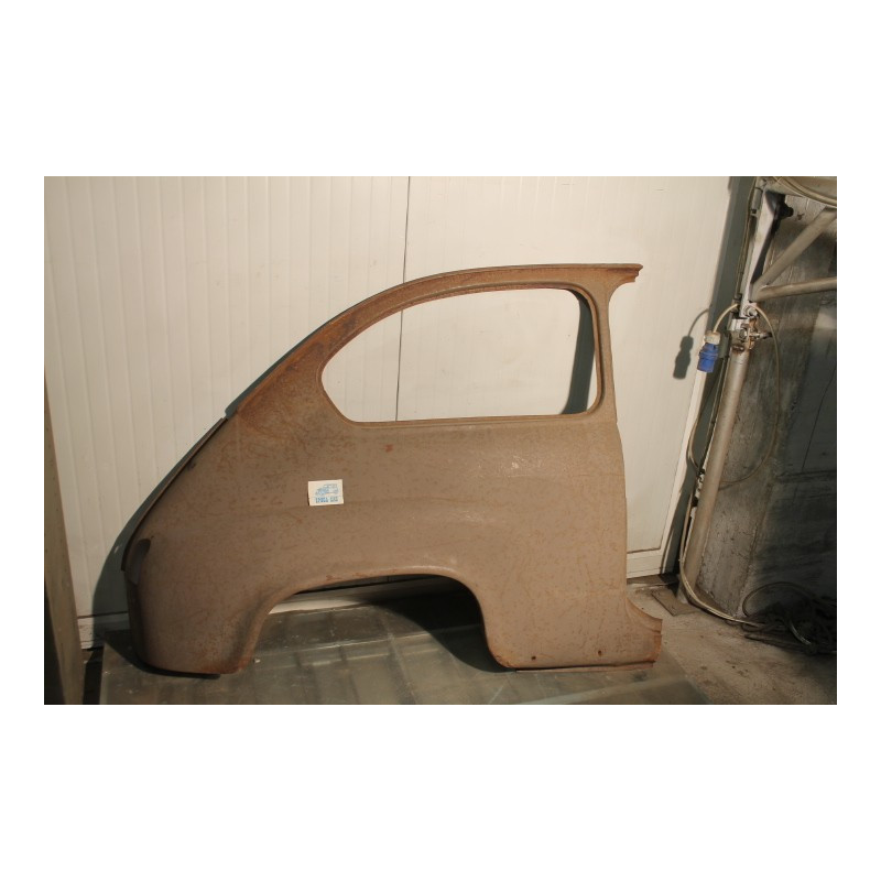 600  REAR RIGHT FENDER