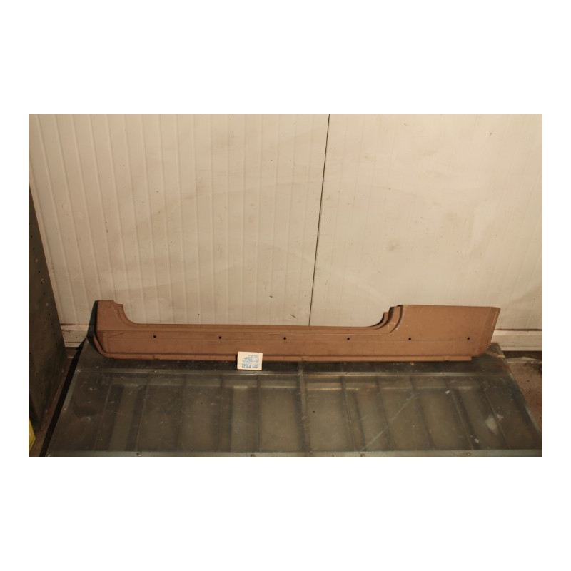 A 112  LEFT DOOR SILL (LONG TYPE WITH HOLES)