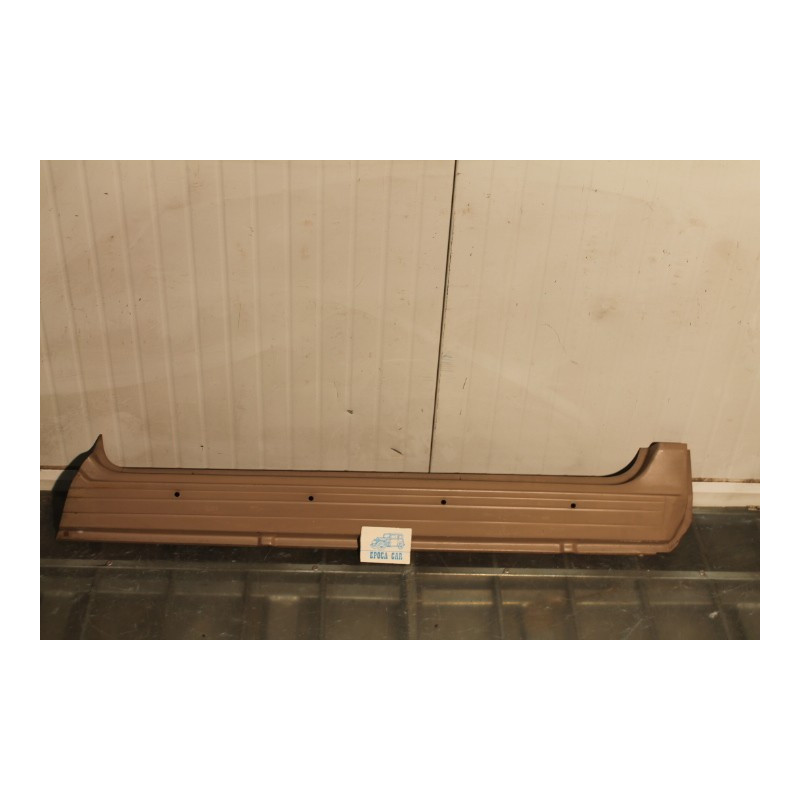 A 112  SOTTOPORTA DX (TIPO CORTO CON FORI)