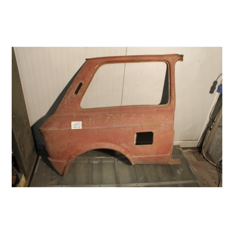 A 112  REAR RIGHT FENDER