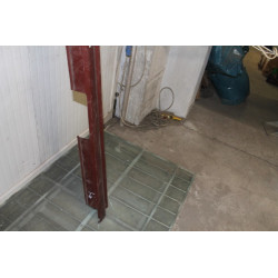 UNDERDOOR RIGHT