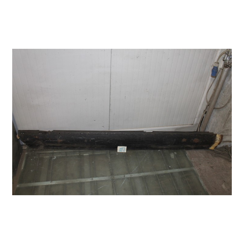 BMW 520 LEFT DOOR-SILL
