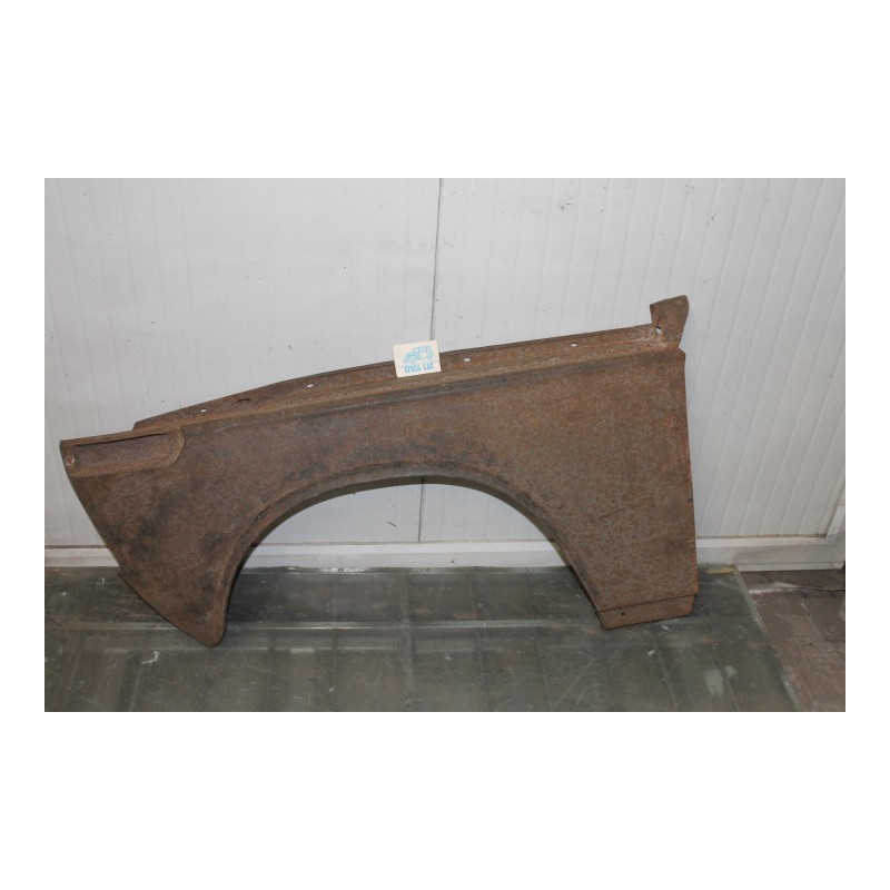 BMW (1502-2002 ?) PARAFANGO ANTERIORE SX