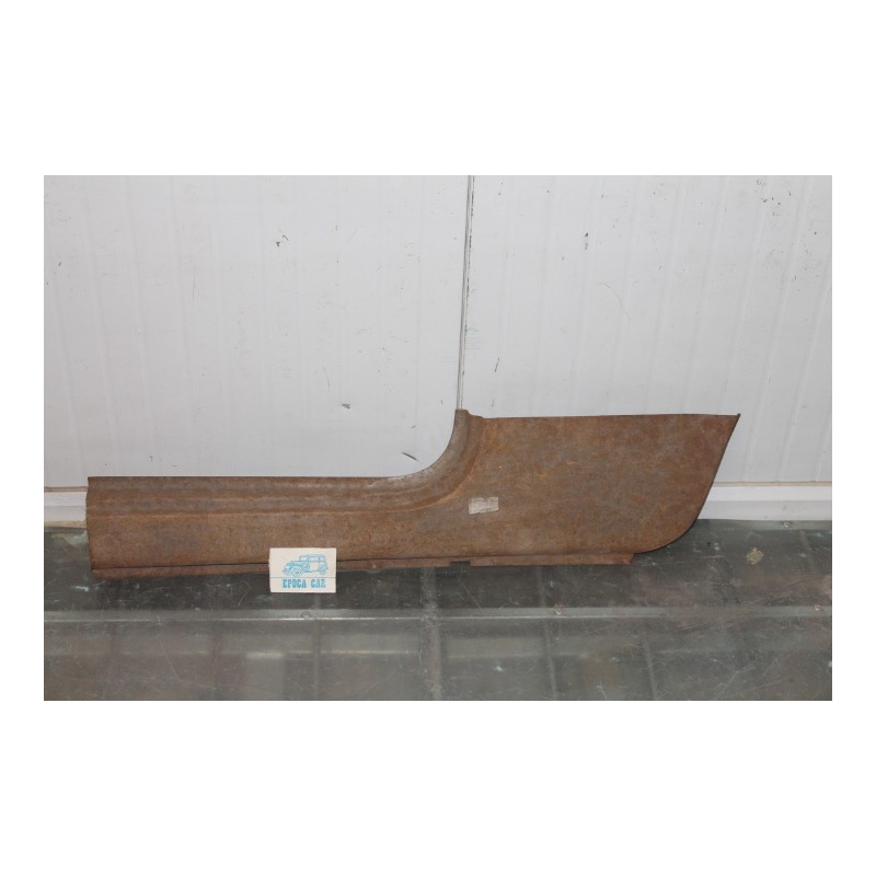 500 F-L-R   LEFT HALF DOOR-SILL