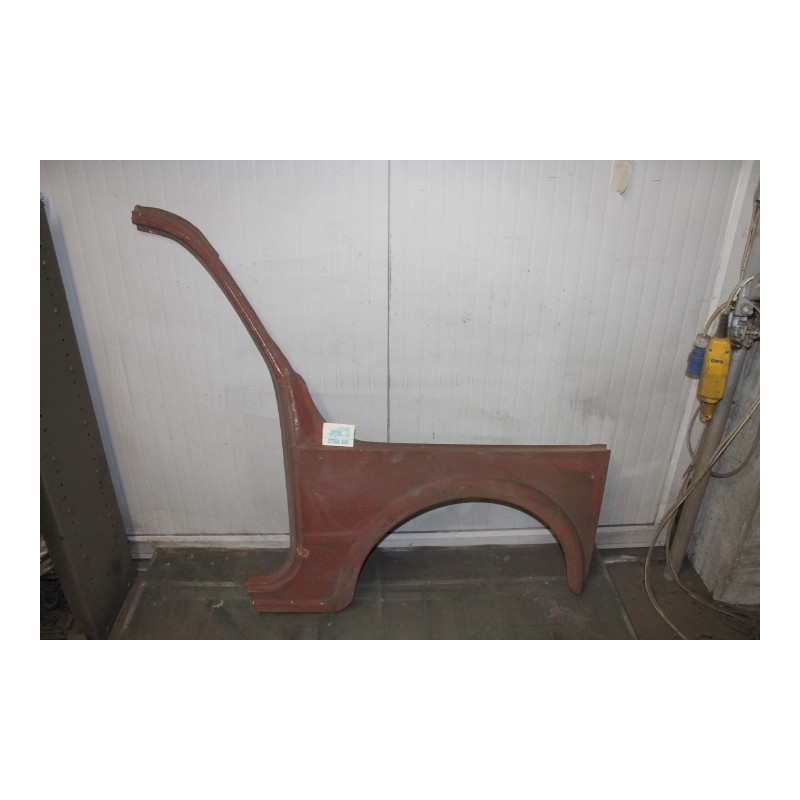 1100 103    RIGHT FRONT FENDER