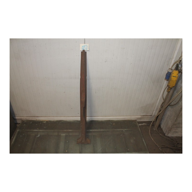 1100  (?)   MONTANTE PORTE DX  4063209