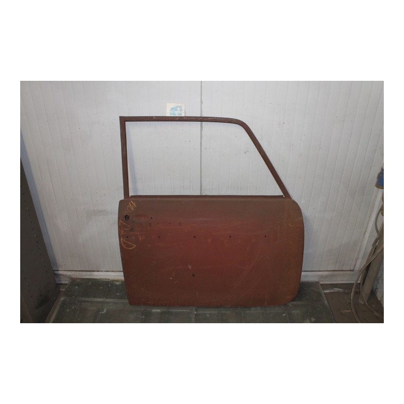 1100 D  FRONT RIGHT DOOR