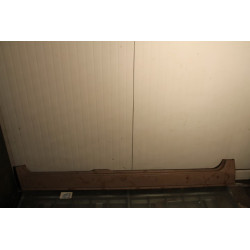 124-125 UNDER DOOR RIGHT WITH HOLES 