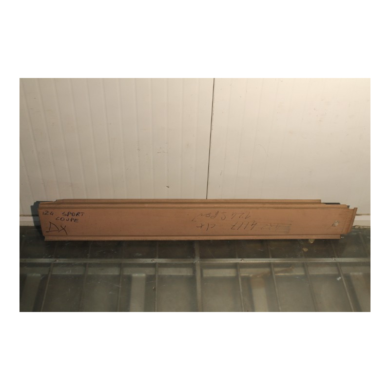 124 SPORT COUPE UNDERDOOR RIGHT 4224117